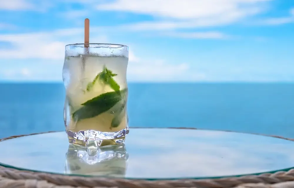 Quels cocktails préparer avec du rhum arrangé ? 5 recettes originales à découvrir