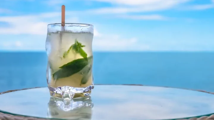 Quels cocktails préparer avec du rhum arrangé ? 5 recettes originales à découvrir